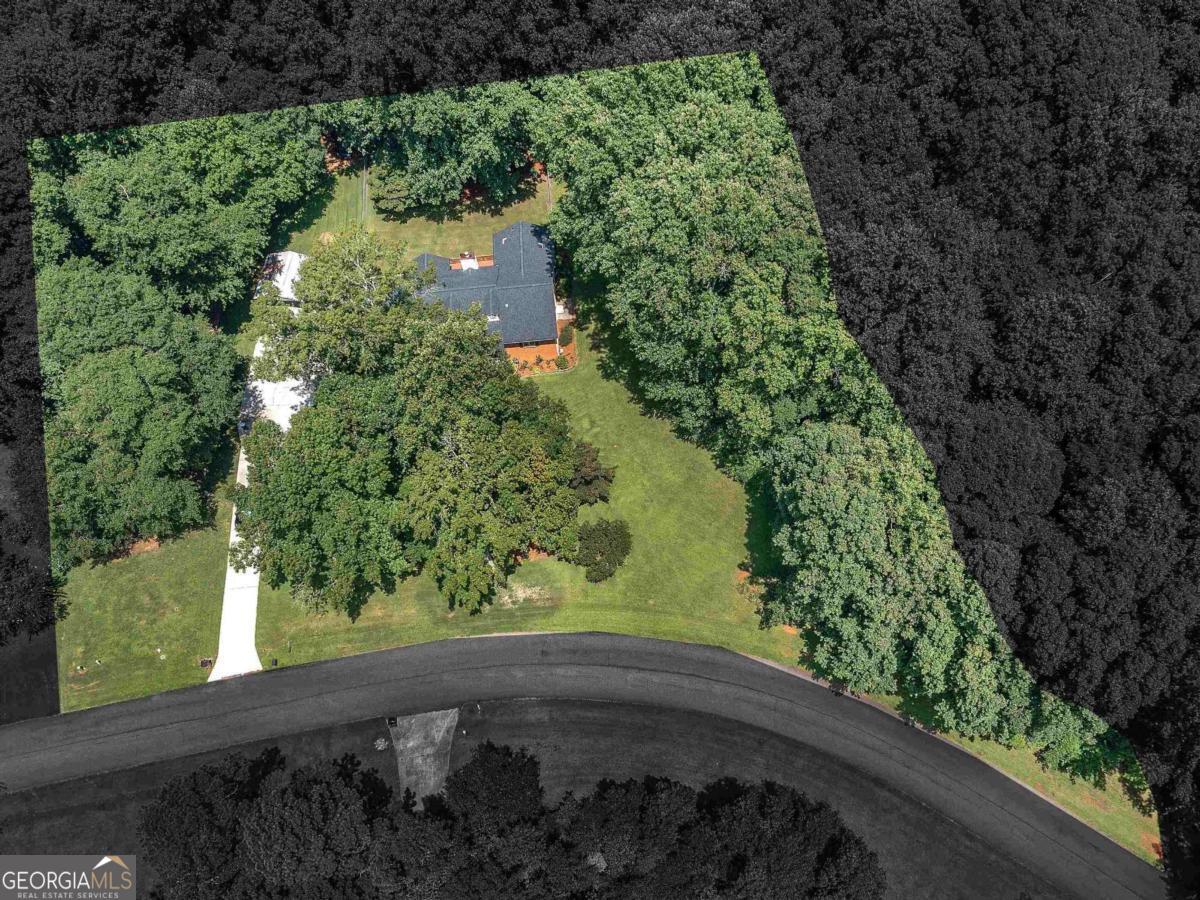 280 Deer Trace Drive Property Photo 7