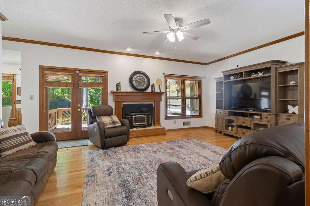 280 Deer Trace Drive Property Photo 8