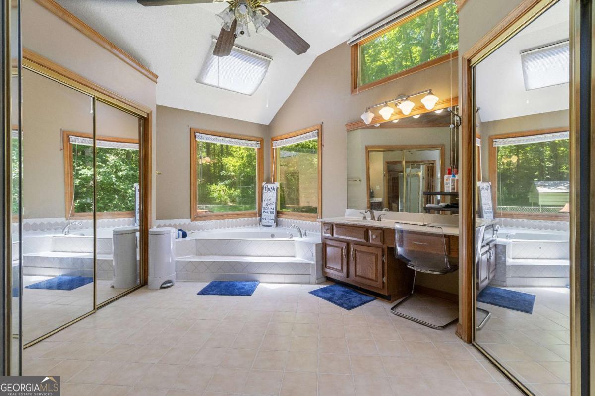 280 Deer Trace Drive Property Photo 20