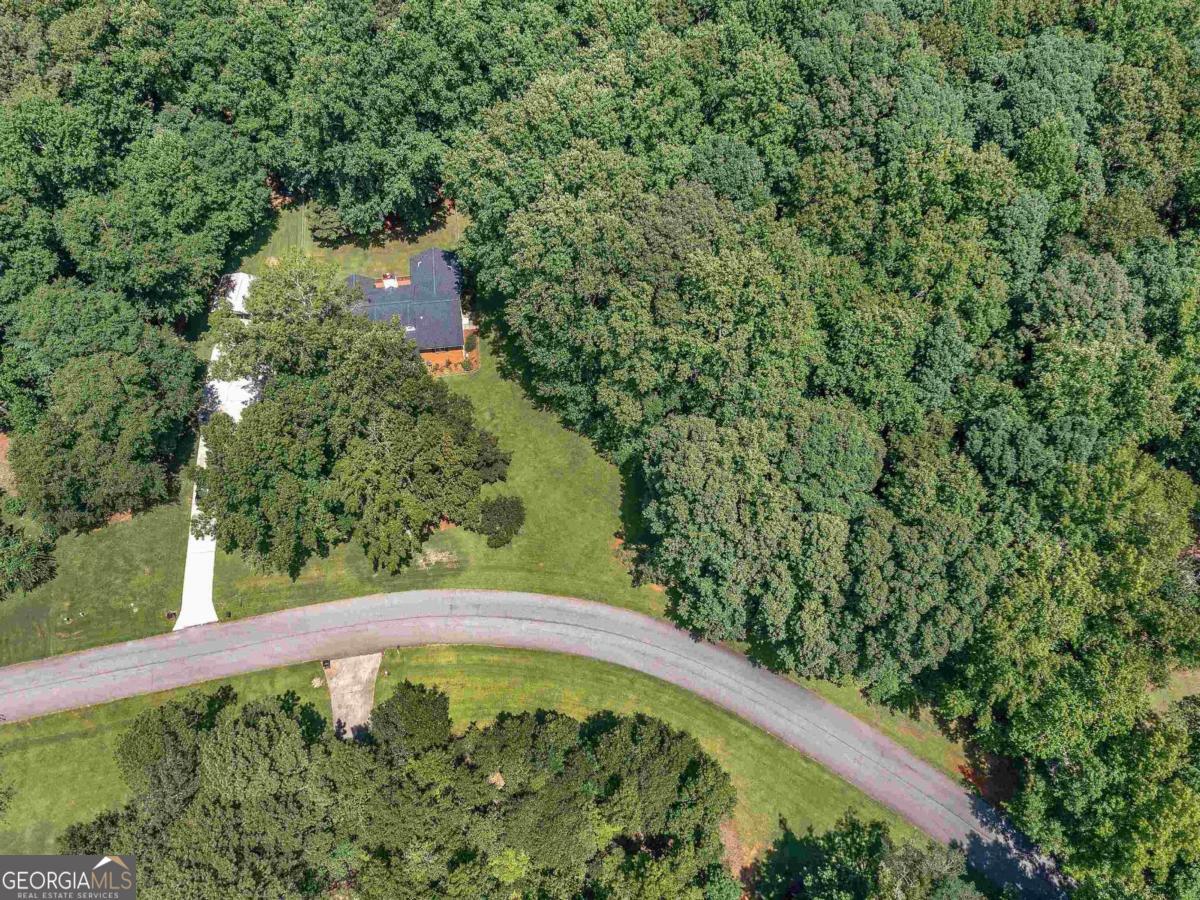 280 Deer Trace Drive Property Photo 35