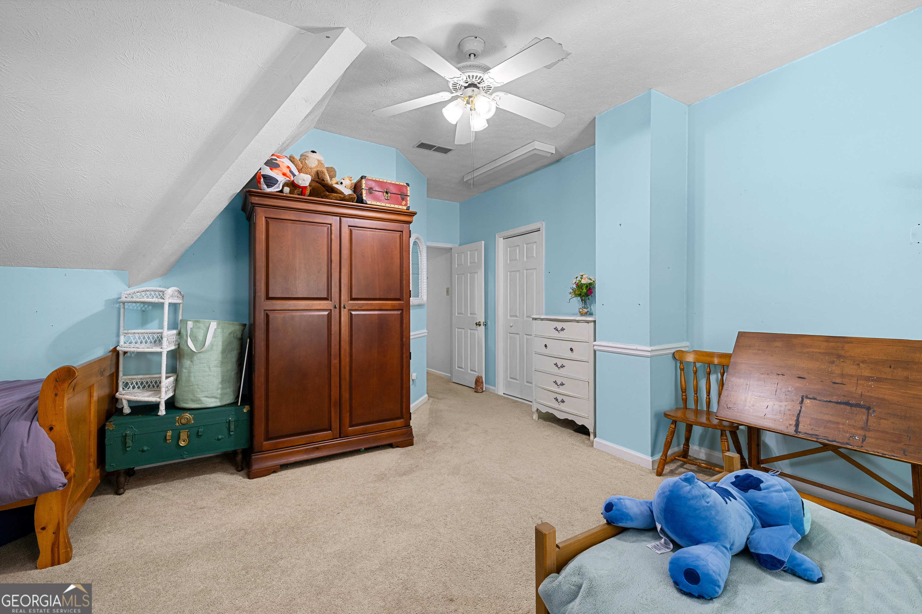 901 Huntington Place Property Photo 44