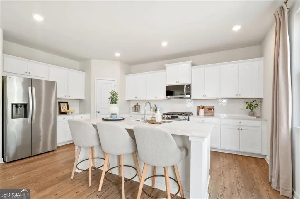 300 Earnshaw Avenue Property Photo 4
