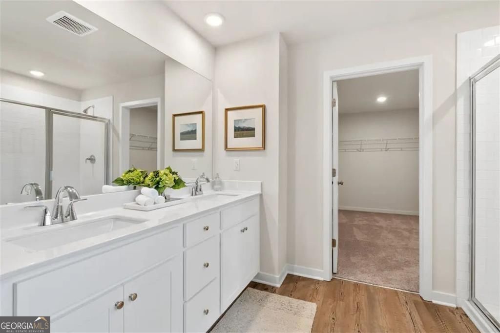 300 Earnshaw Avenue Property Photo 11