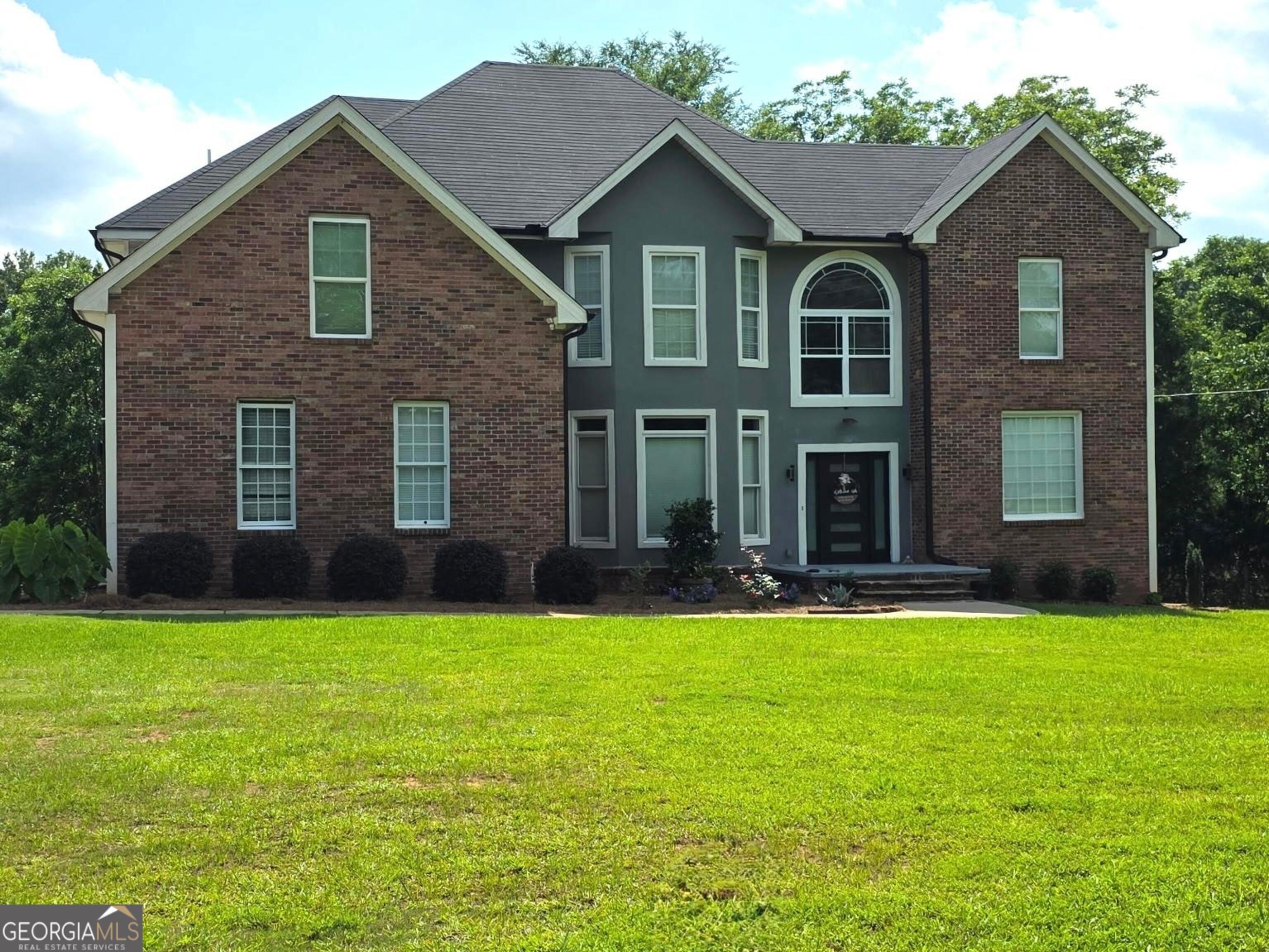 892 Perimeter Road Property Photo 1