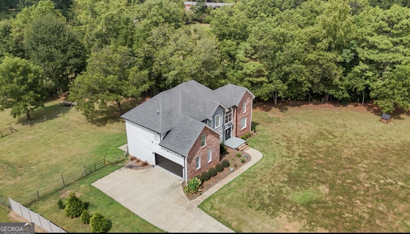 892 Perimeter Road Property Photo 3