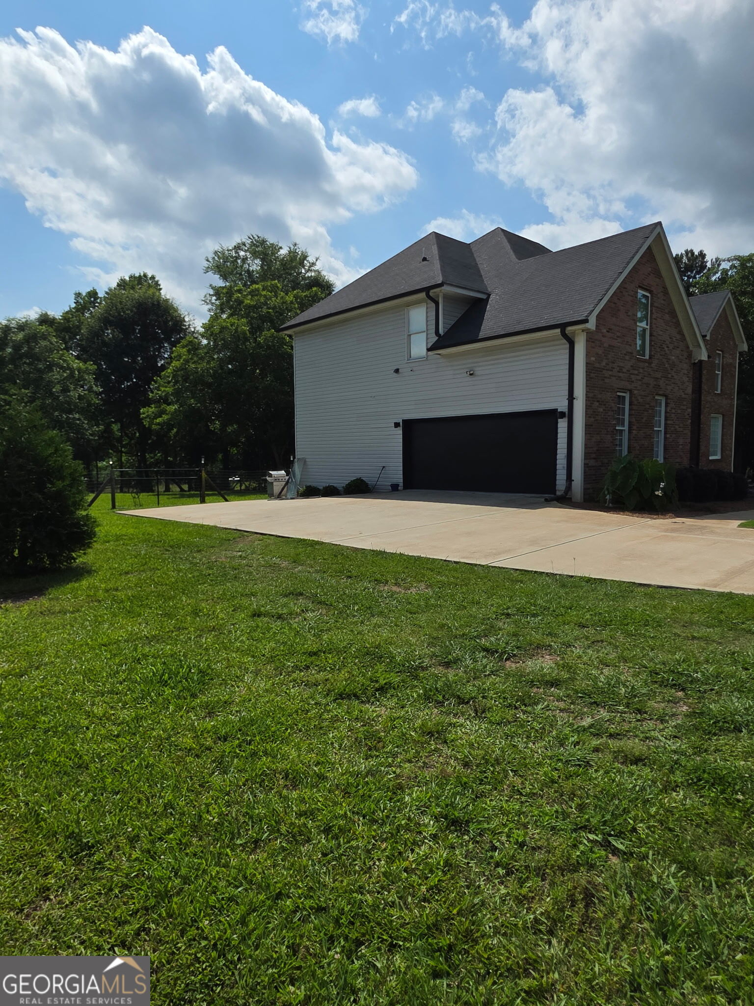 892 Perimeter Road Property Photo 31