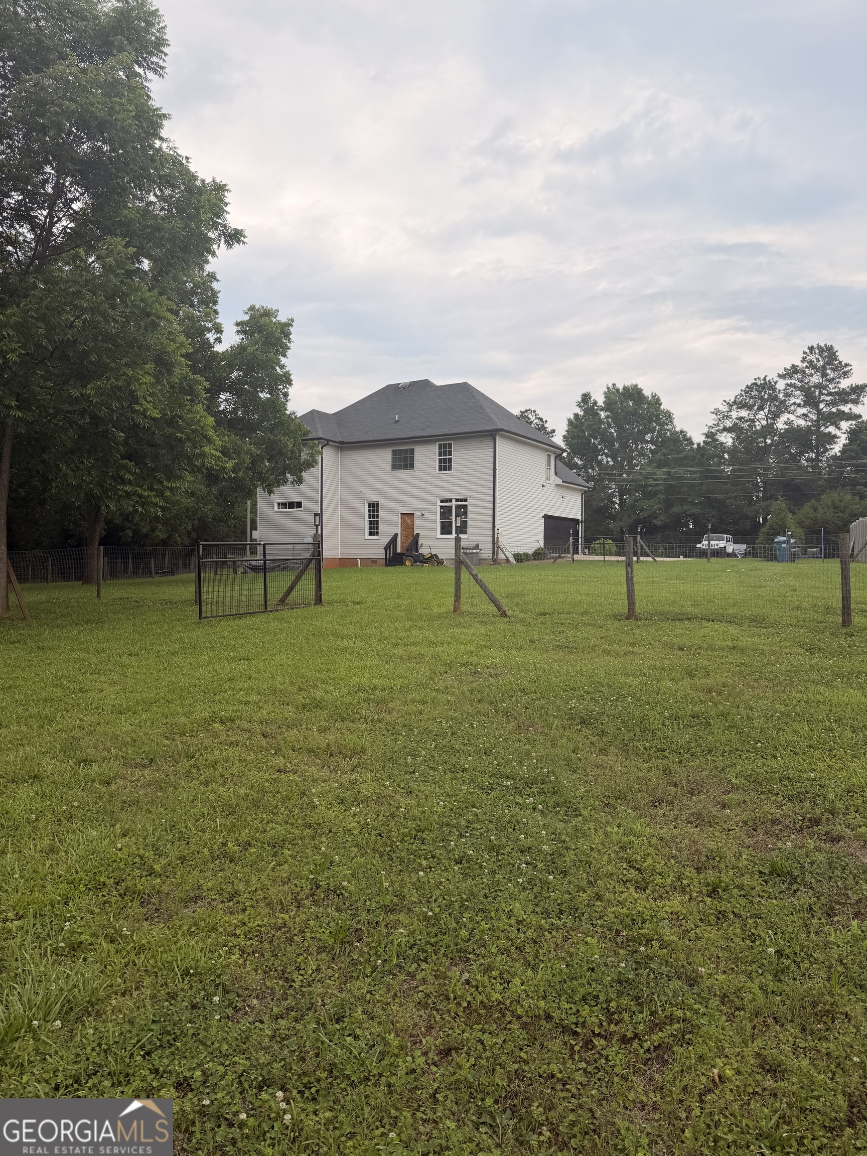 892 Perimeter Road Property Photo 33