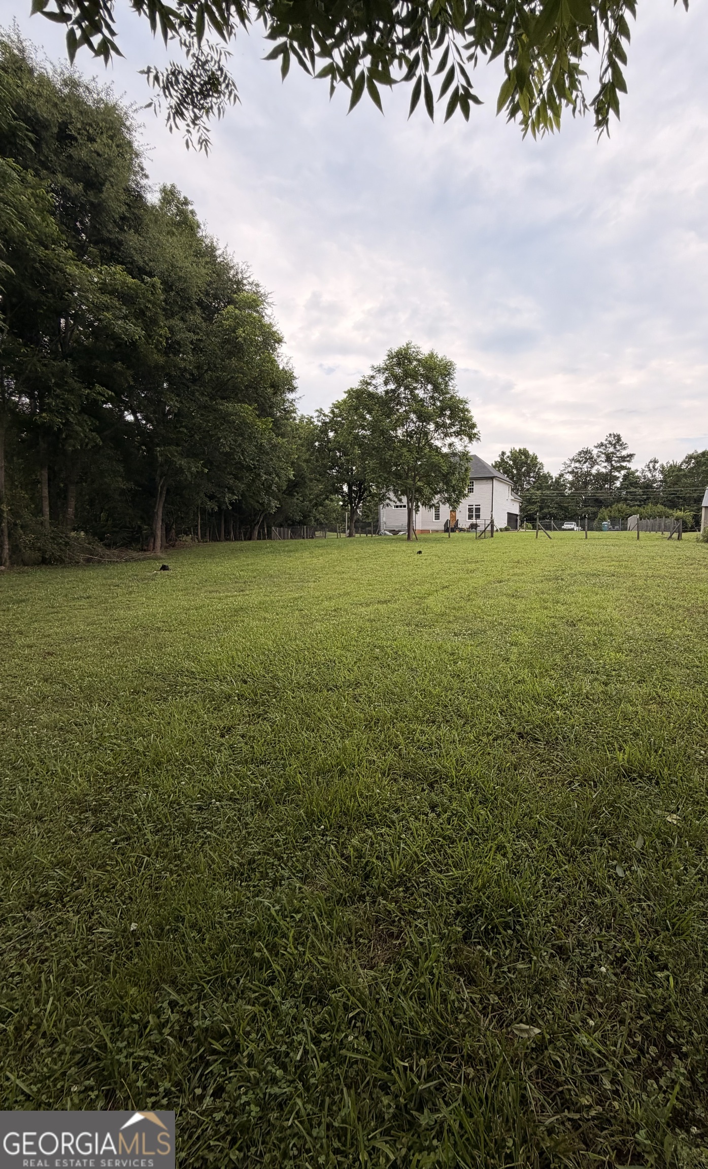 892 Perimeter Road Property Photo 34