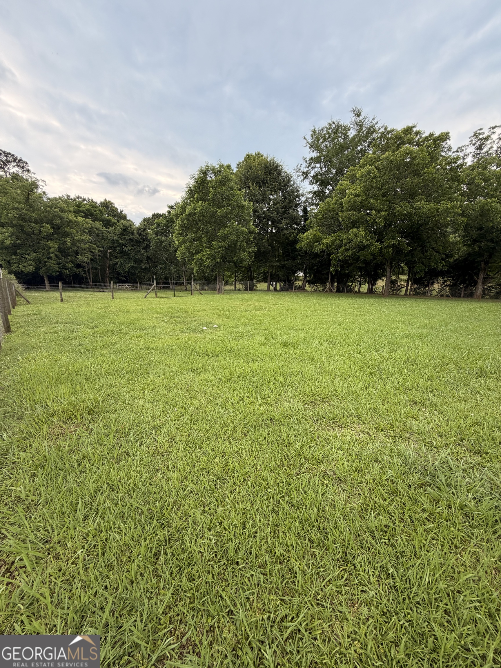 892 Perimeter Road Property Photo 35