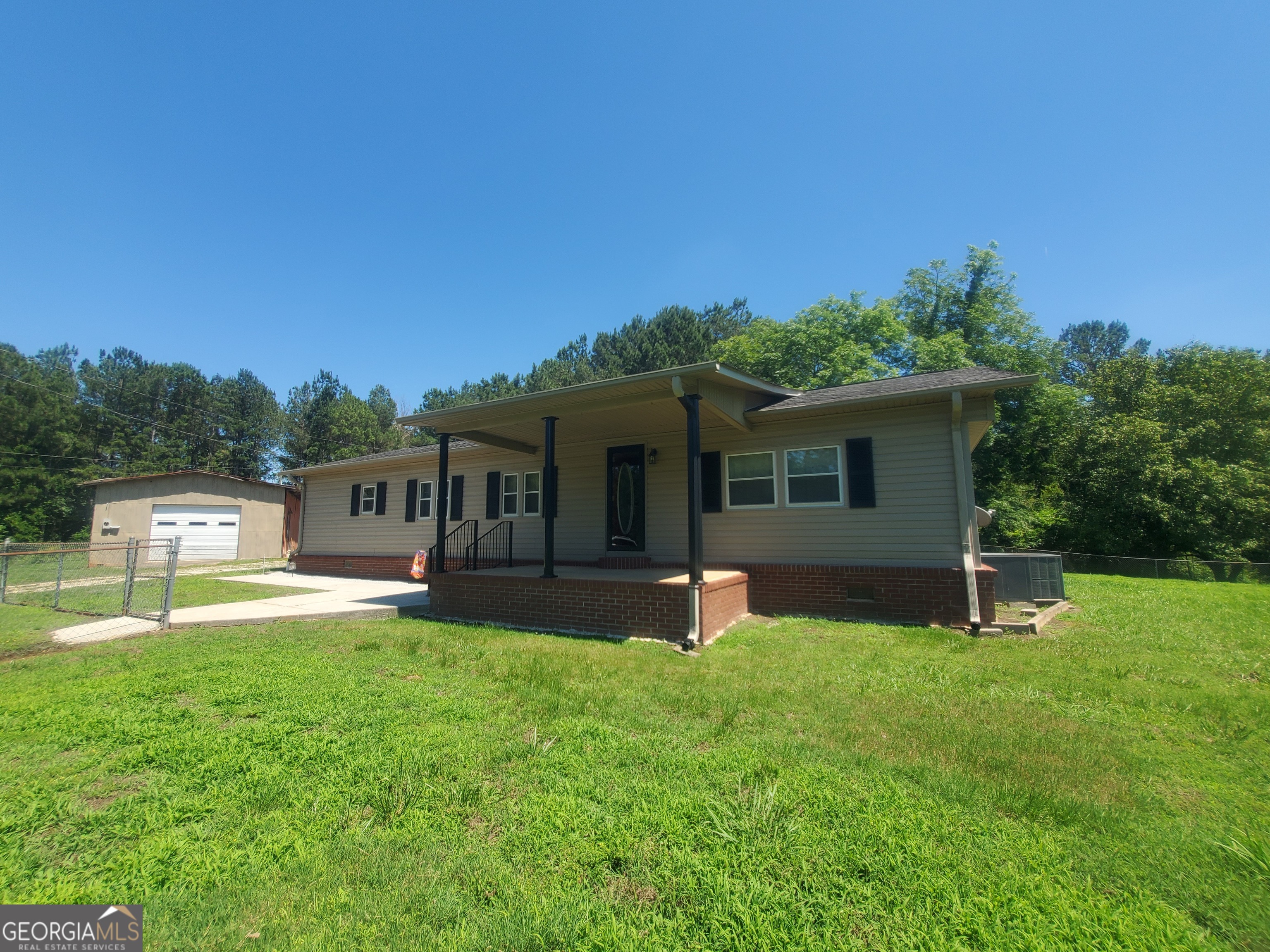 2021 Red Hill Road Property Photo 1