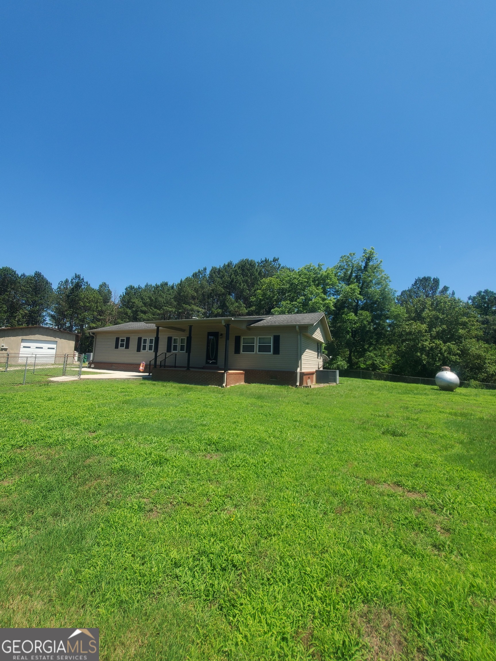 2021 Red Hill Road Property Photo 2