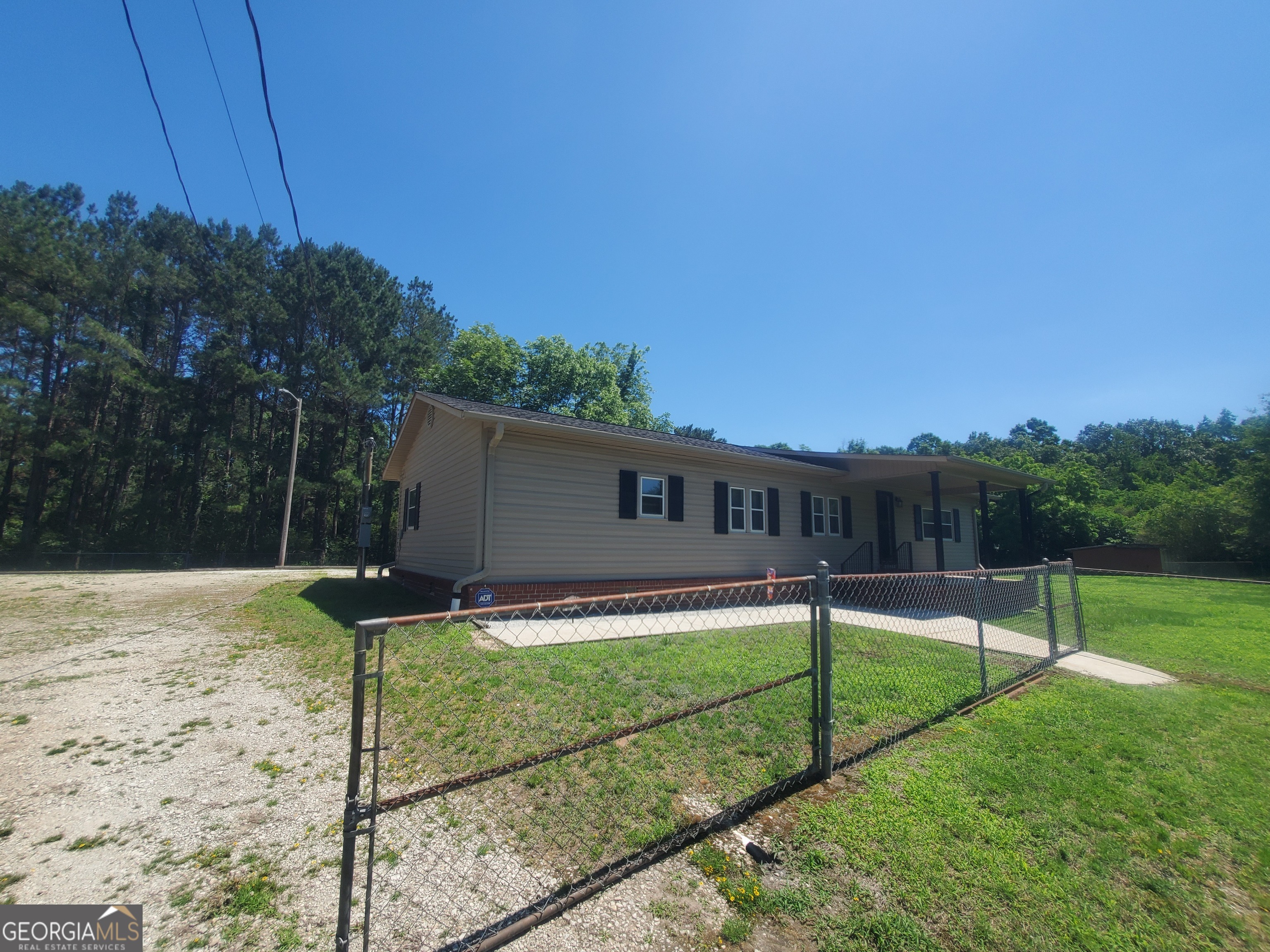 2021 Red Hill Road Property Photo 4