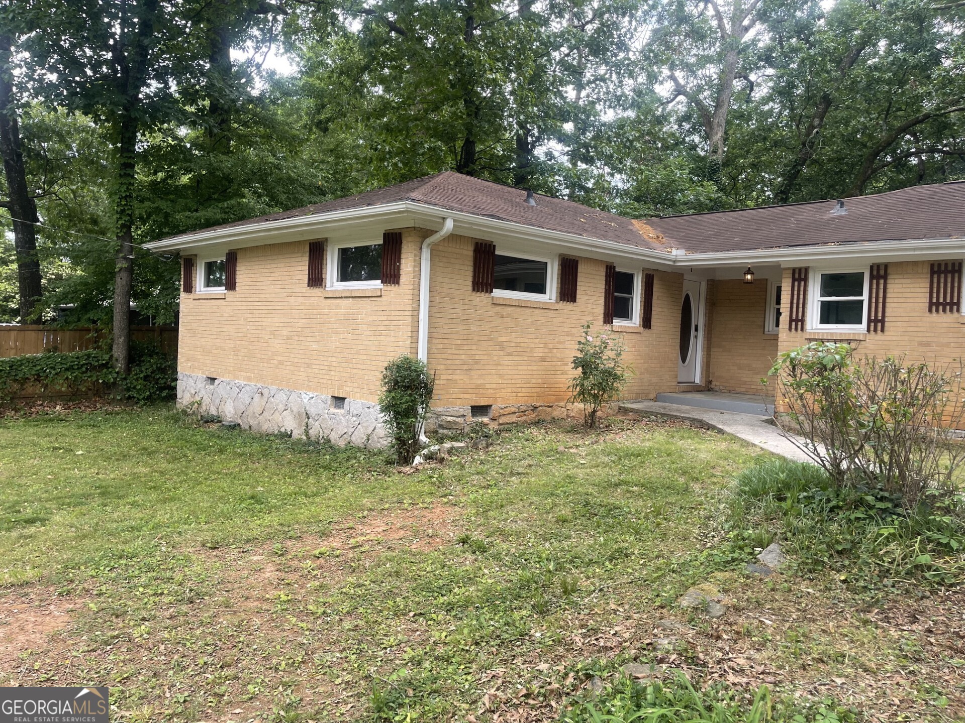 1321 Snapfinger Road Property Photo 1