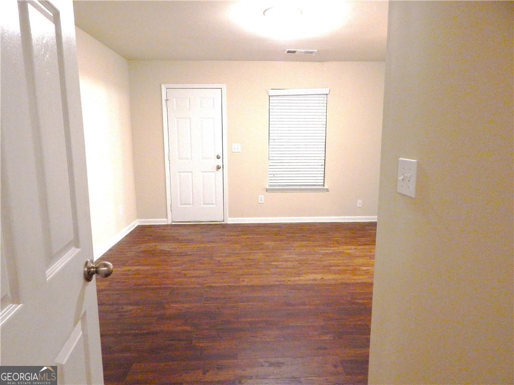 2199 Landing Walk Drive Property Photo 8