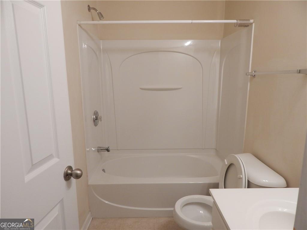 2199 Landing Walk Drive Property Photo 12