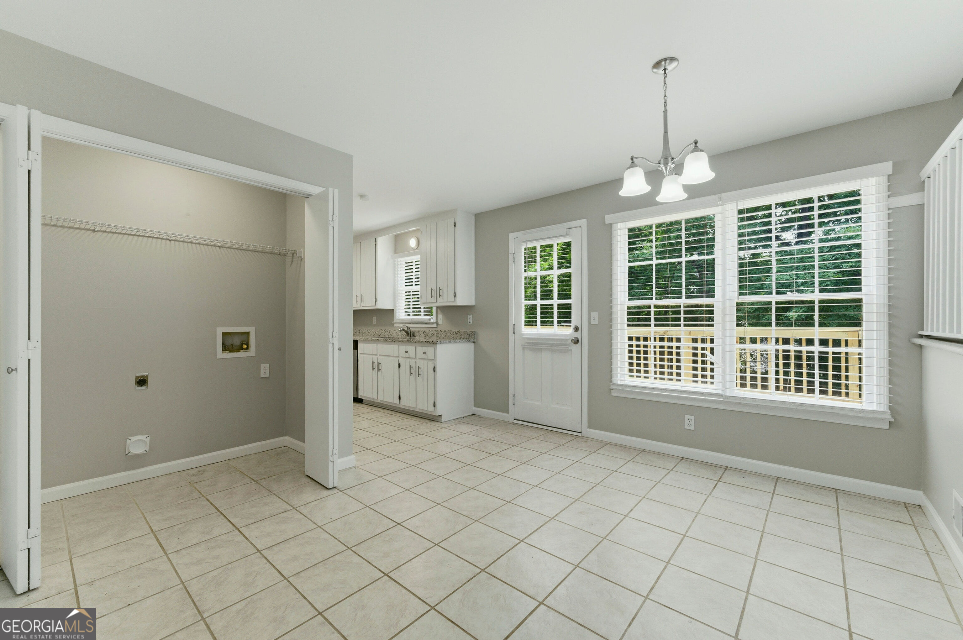 615 Hickory Nobb Property Photo 4