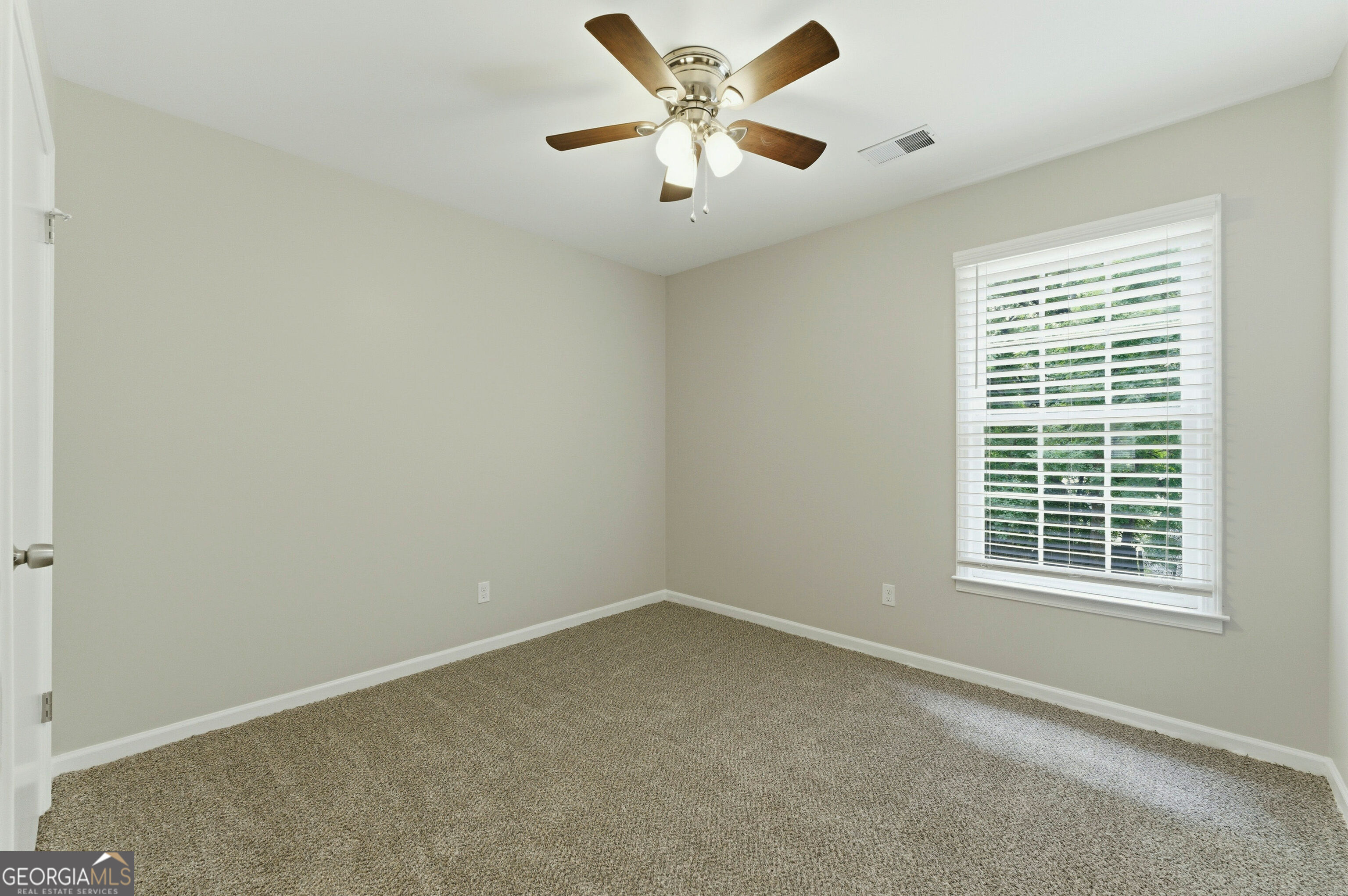 615 Hickory Nobb Property Photo 7