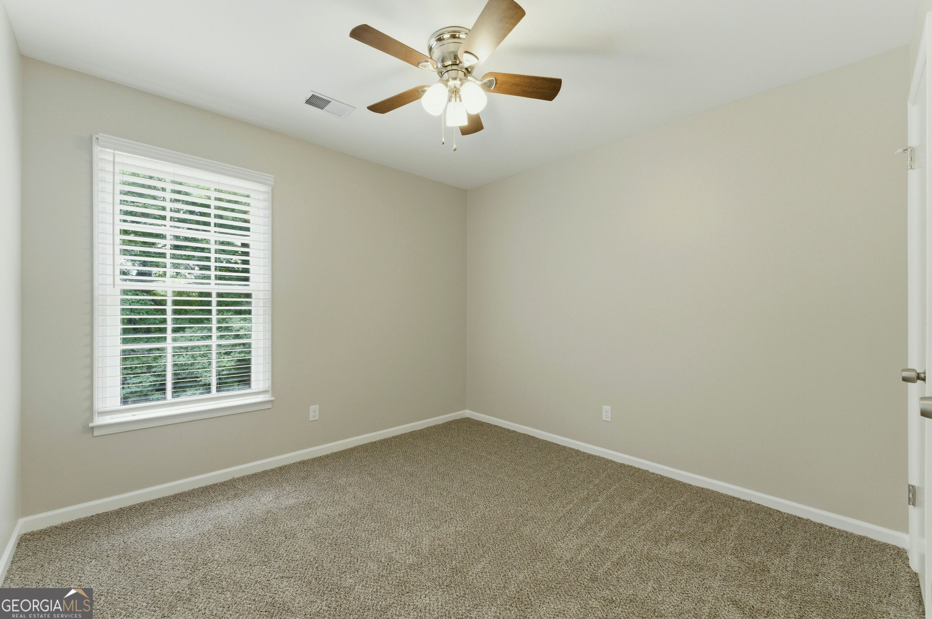 615 Hickory Nobb Property Photo 8