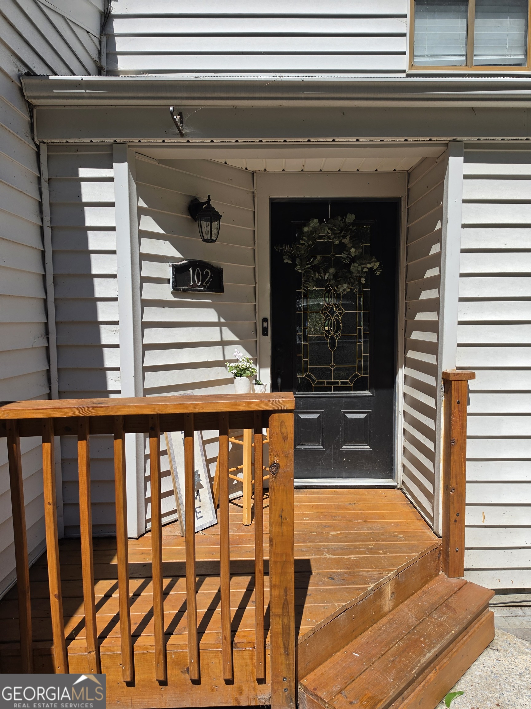 102 Oak Place Property Photo 2