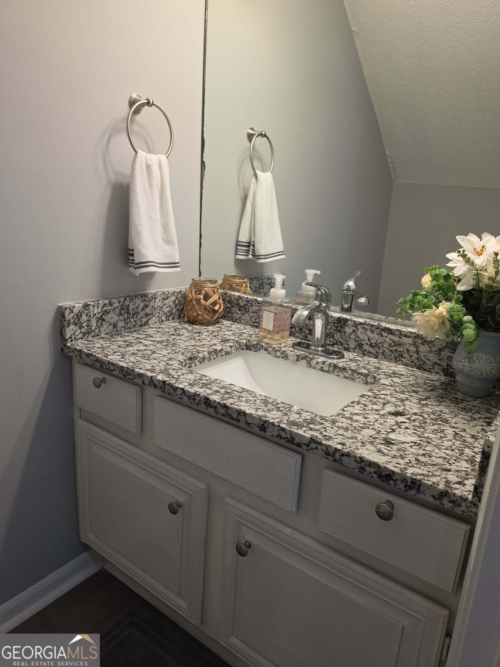 102 Oak Place Property Photo 13