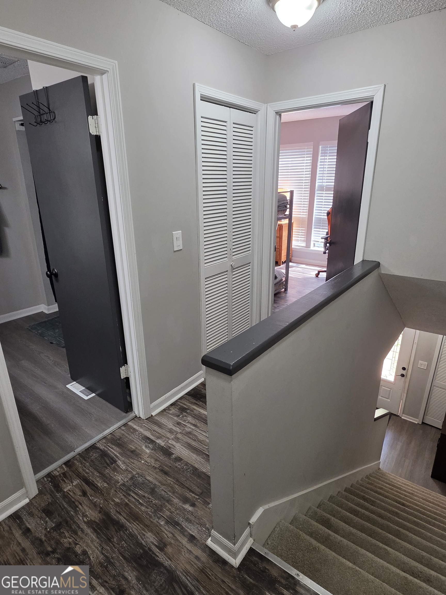 102 Oak Place Property Photo 16