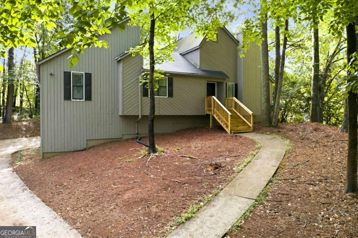 490 Summerfield Drive Property Photo 1