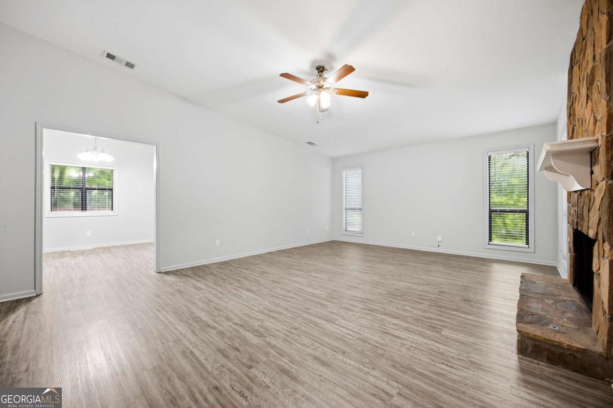 490 Summerfield Drive Property Photo 2