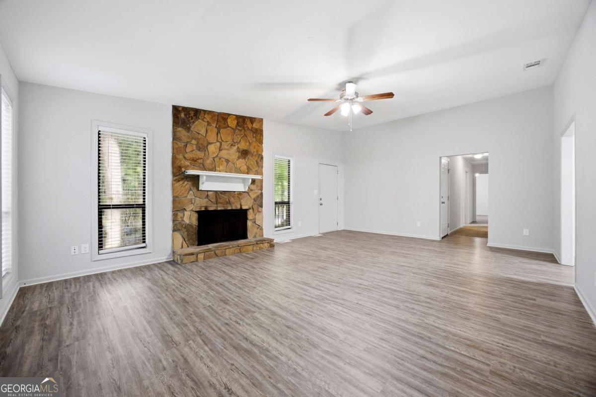 490 Summerfield Drive Property Photo 3