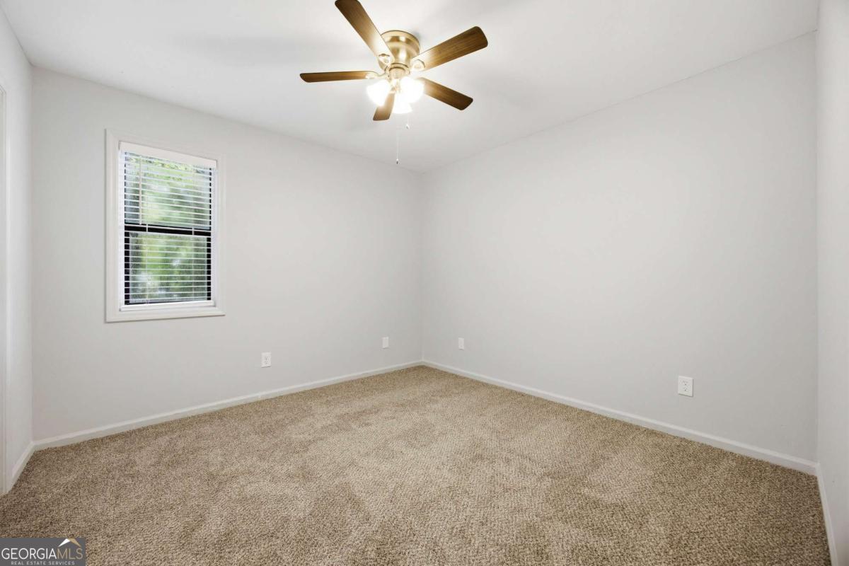 490 Summerfield Drive Property Photo 8