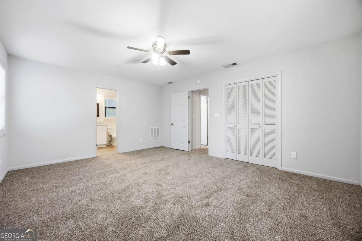 490 Summerfield Drive Property Photo 14