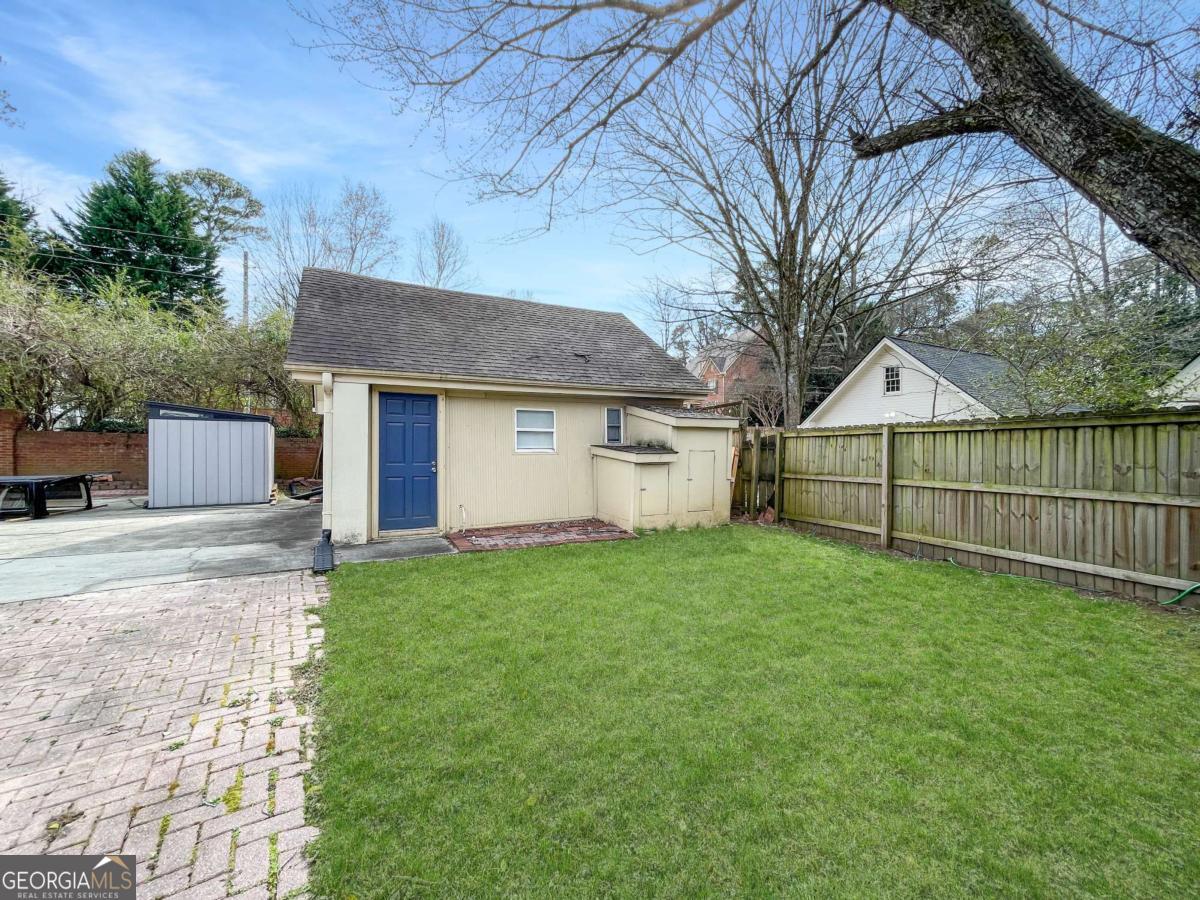 3145 Queens Walk Ne Property Photo 4
