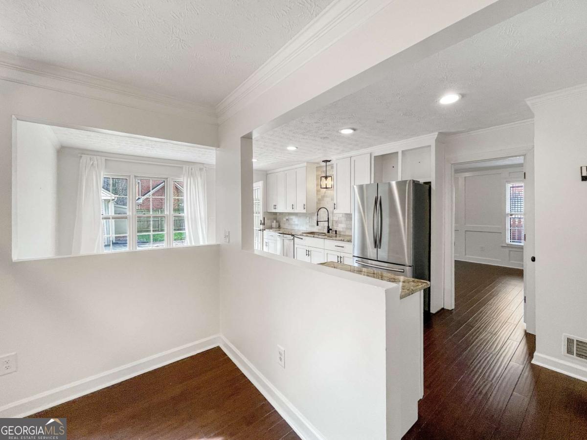 3145 Queens Walk Ne Property Photo 15