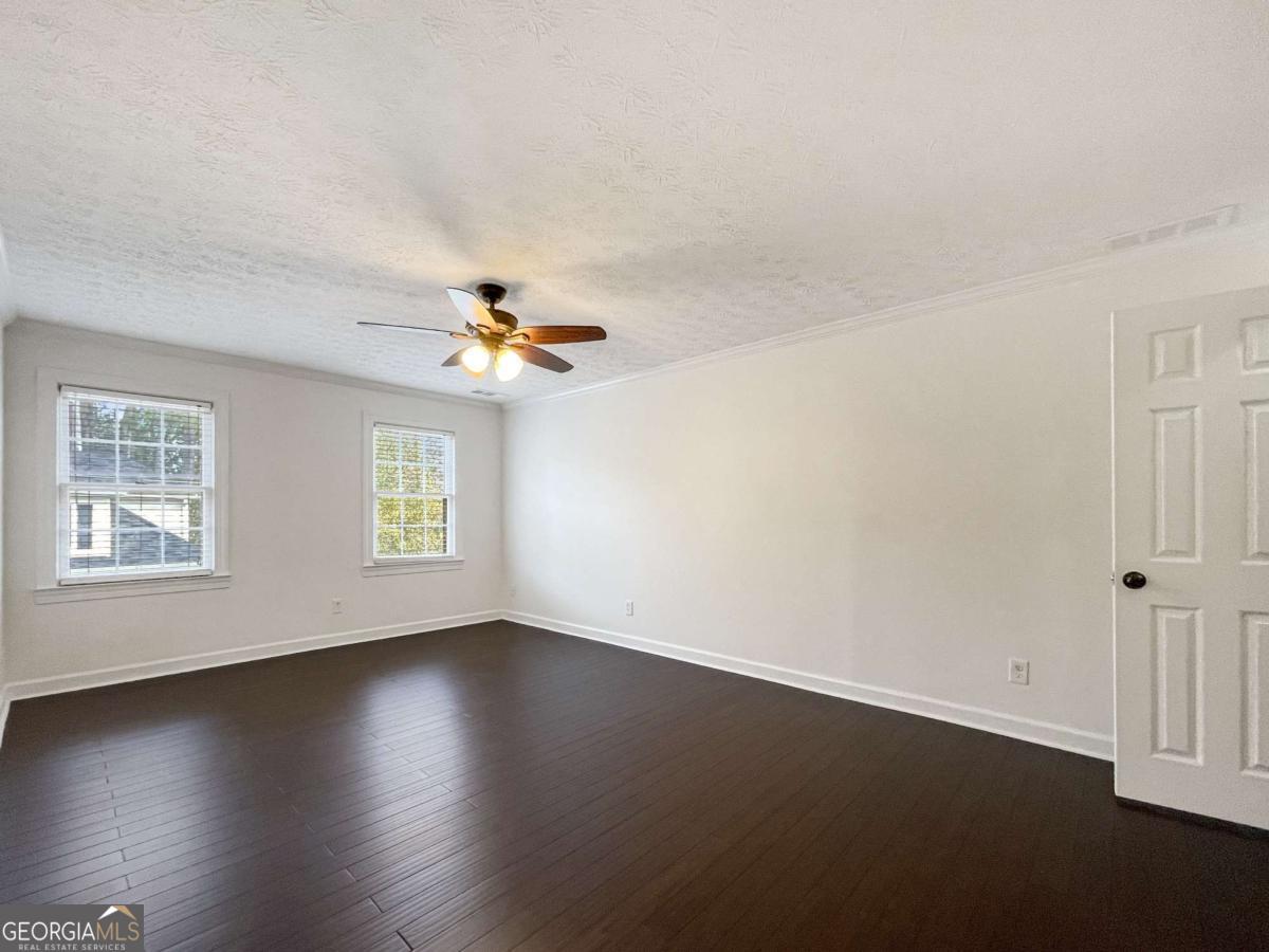 3145 Queens Walk Ne Property Photo 22