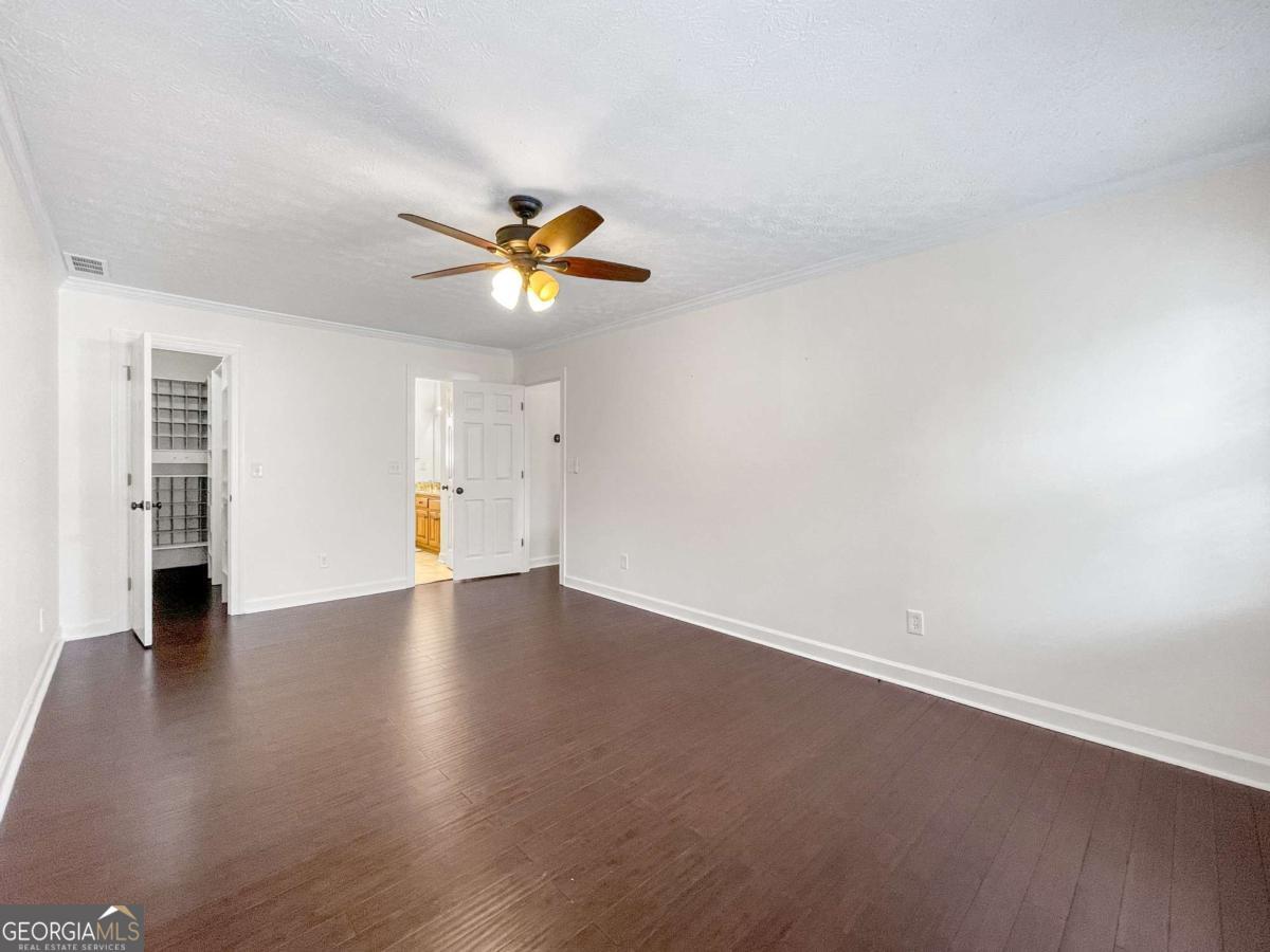 3145 Queens Walk Ne Property Photo 23