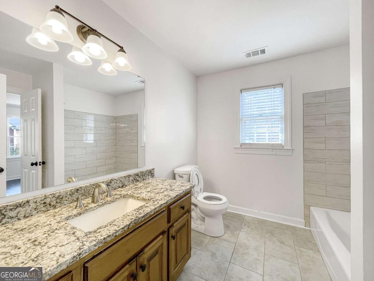 3145 Queens Walk Ne Property Photo 33