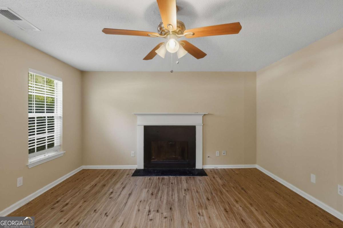 2795 Oxford Drive Property Photo 9
