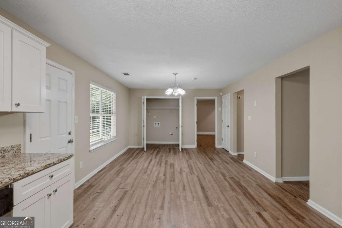 2795 Oxford Drive Property Photo 13