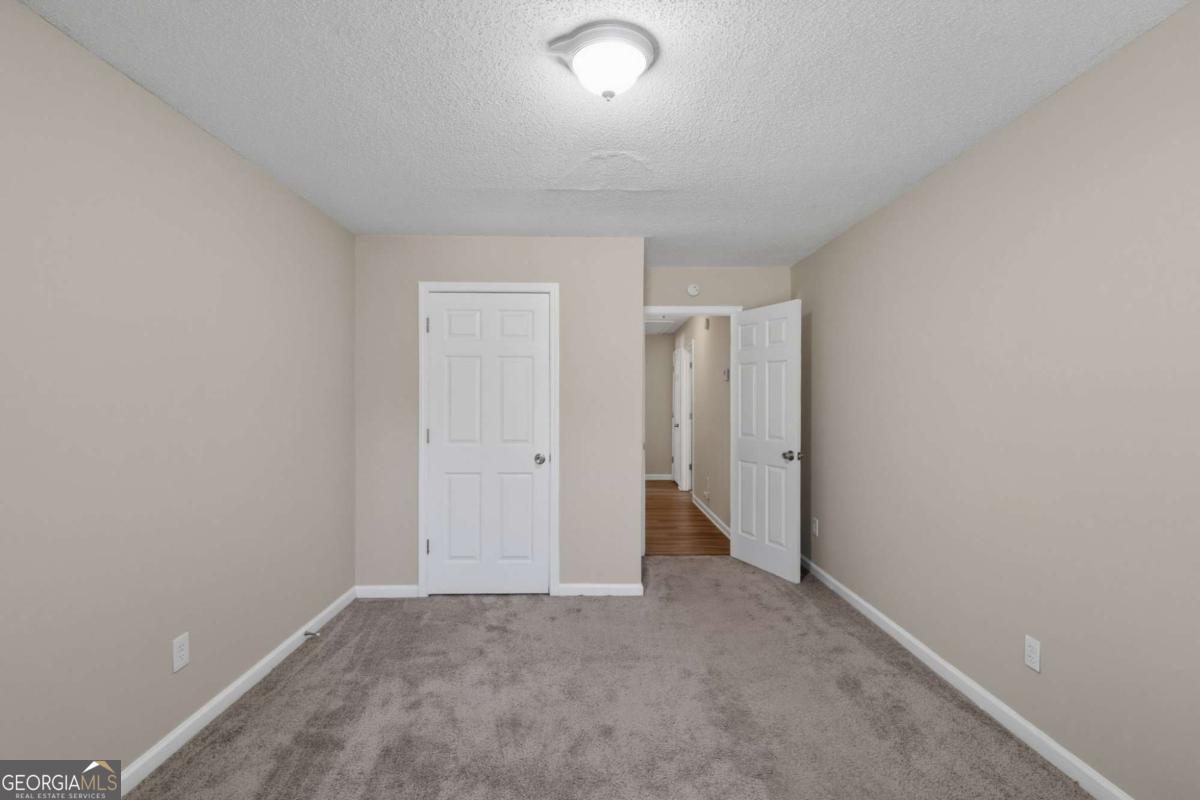 2795 Oxford Drive Property Photo 18
