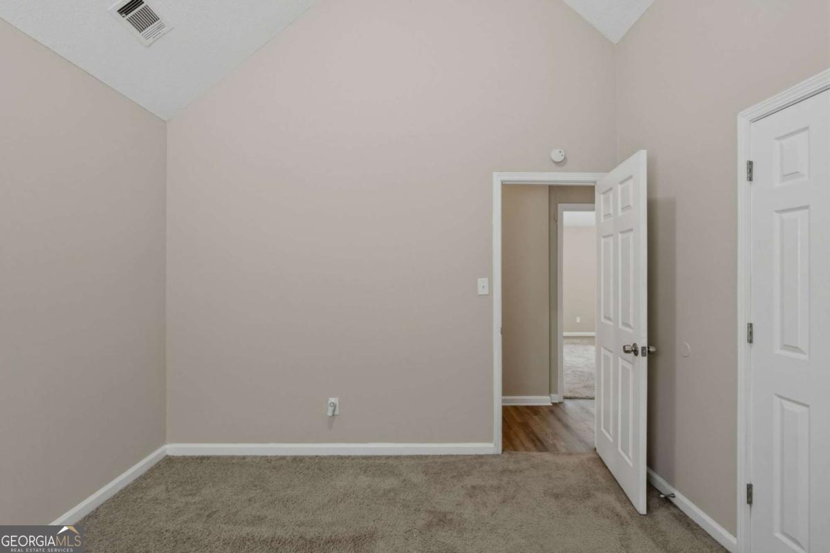 2795 Oxford Drive Property Photo 19