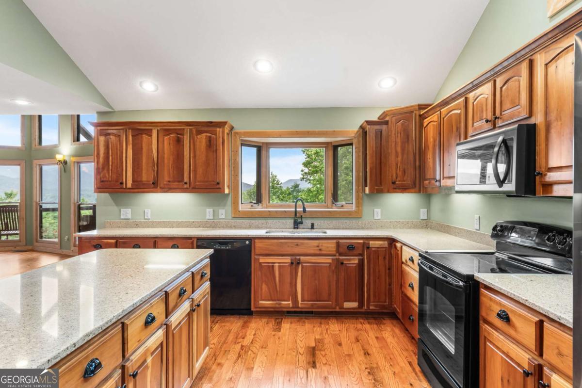 101 Cletus Way Property Photo 10