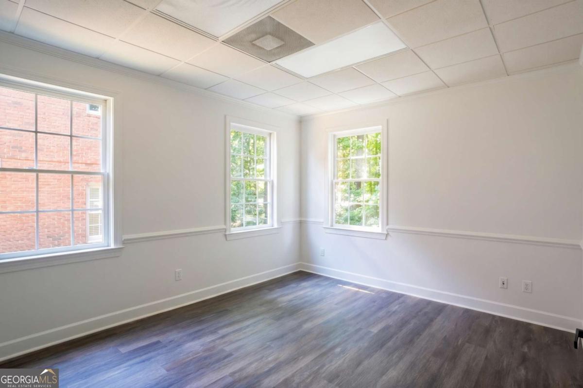 2850 Johnson Ferry Road # 100 Property Photo 11