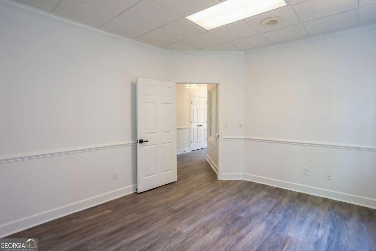 2850 Johnson Ferry Road # 100 Property Photo 15