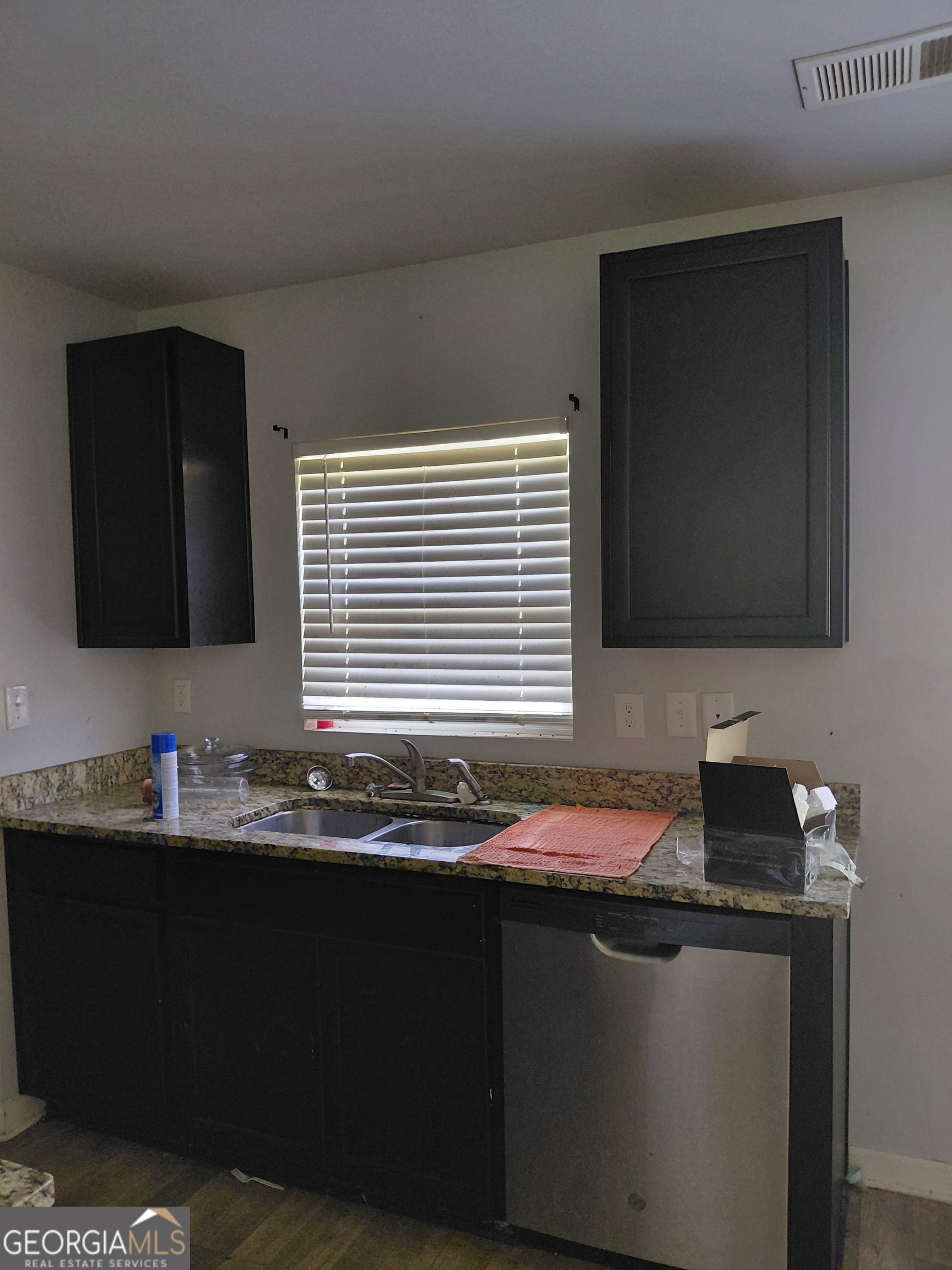 10 Windbrooke Drive Property Photo 5