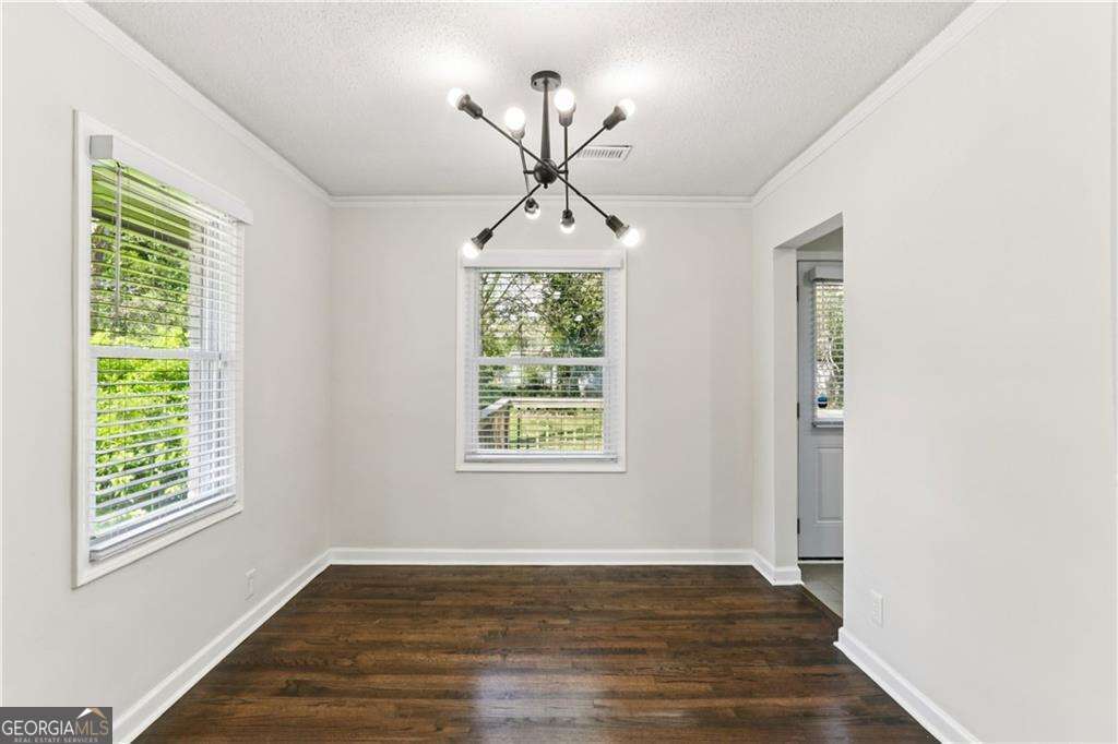 1767 Lynn Lane Property Photo 7