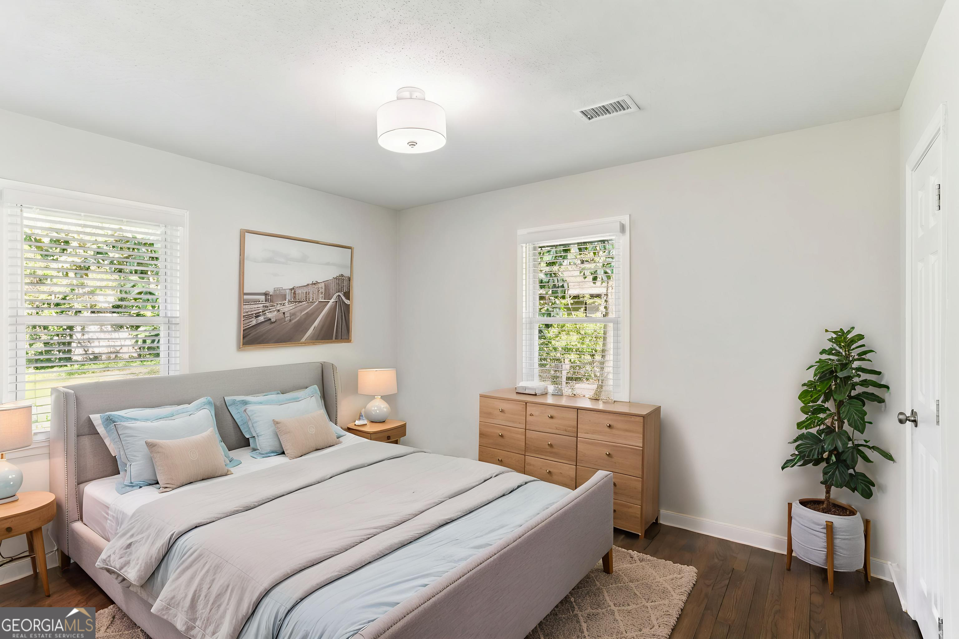 1767 Lynn Lane Property Photo 10