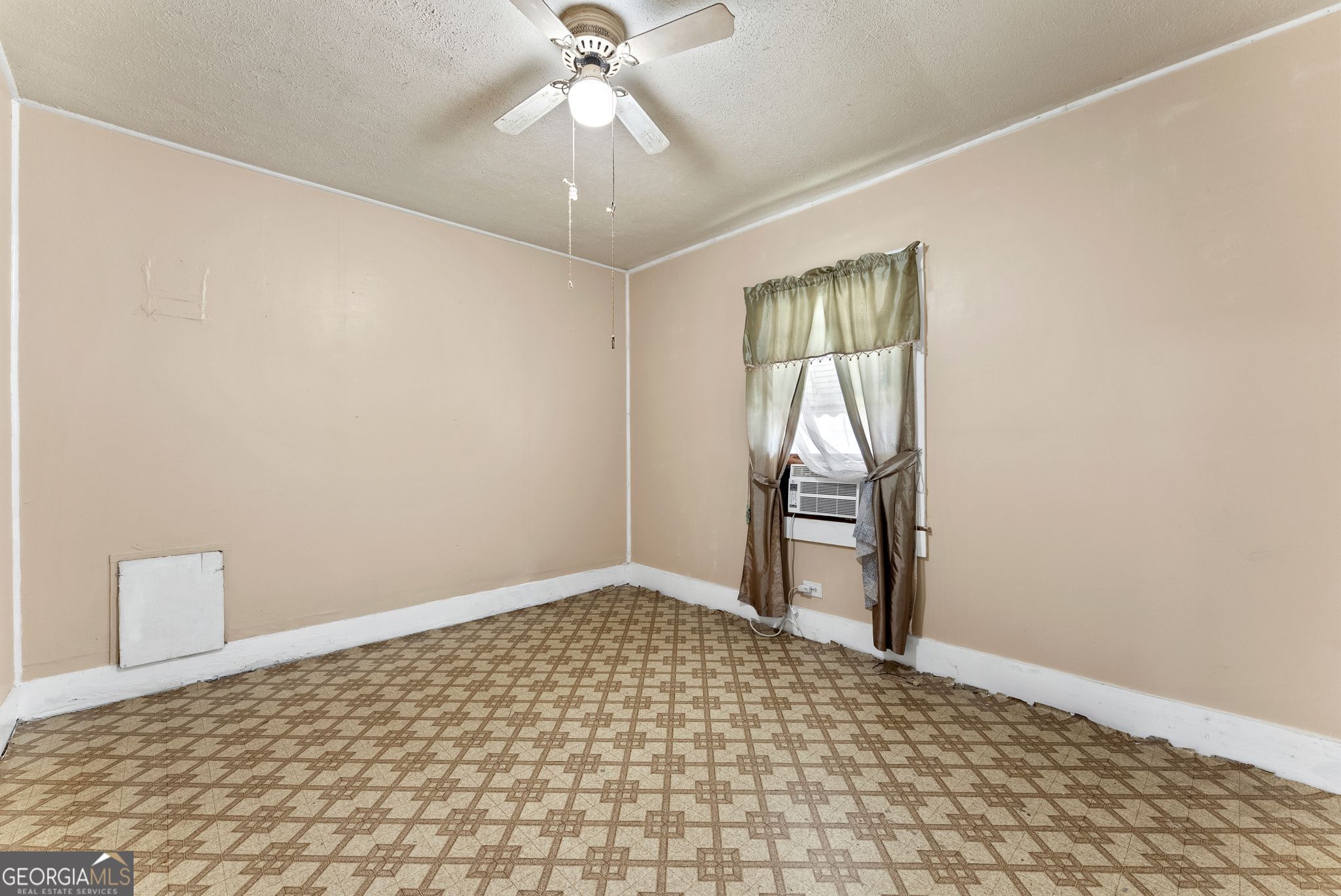 76 Park Street Property Photo 9
