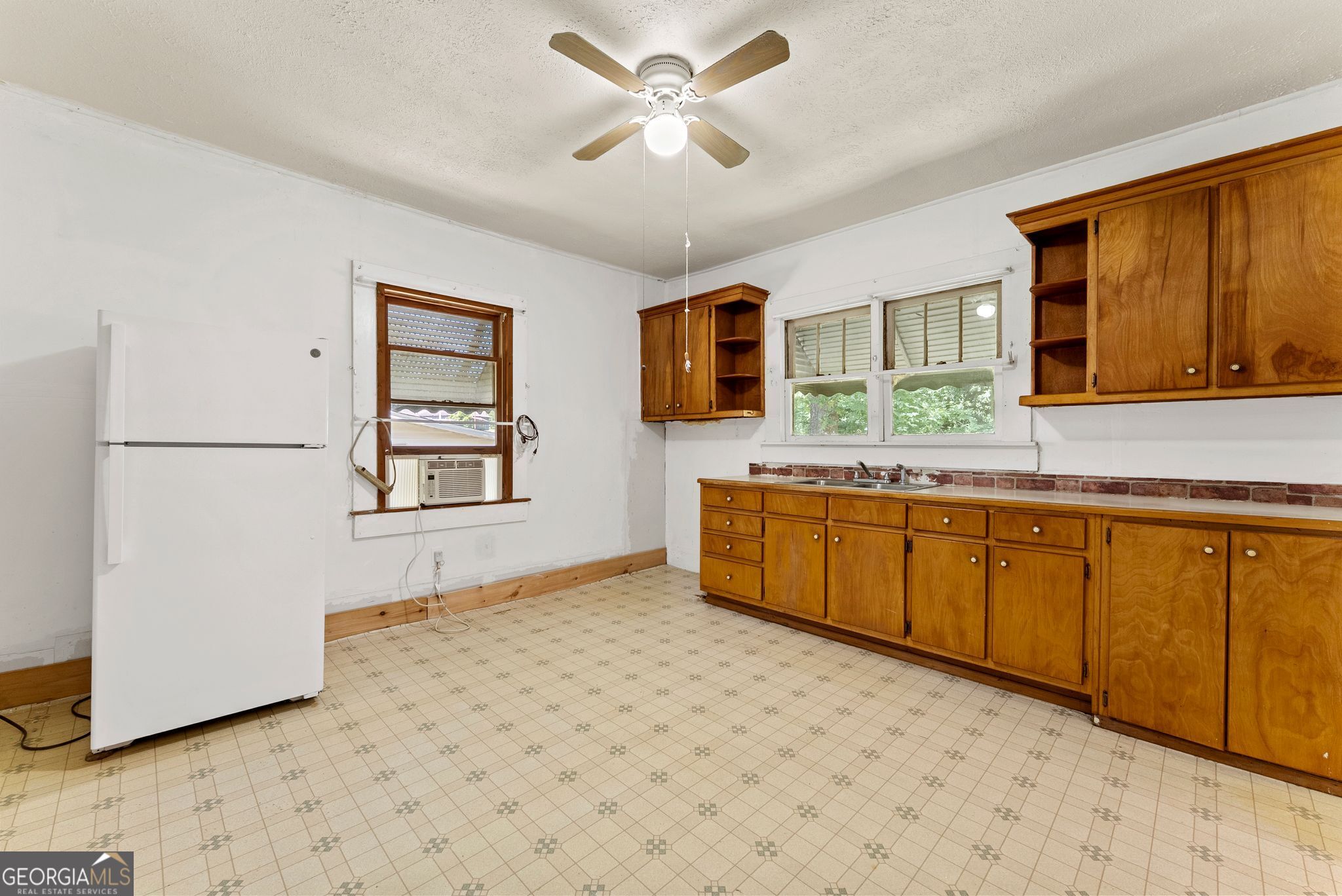 76 Park Street Property Photo 12