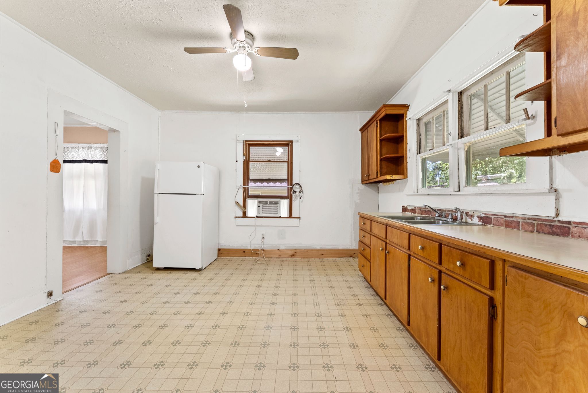 76 Park Street Property Photo 13
