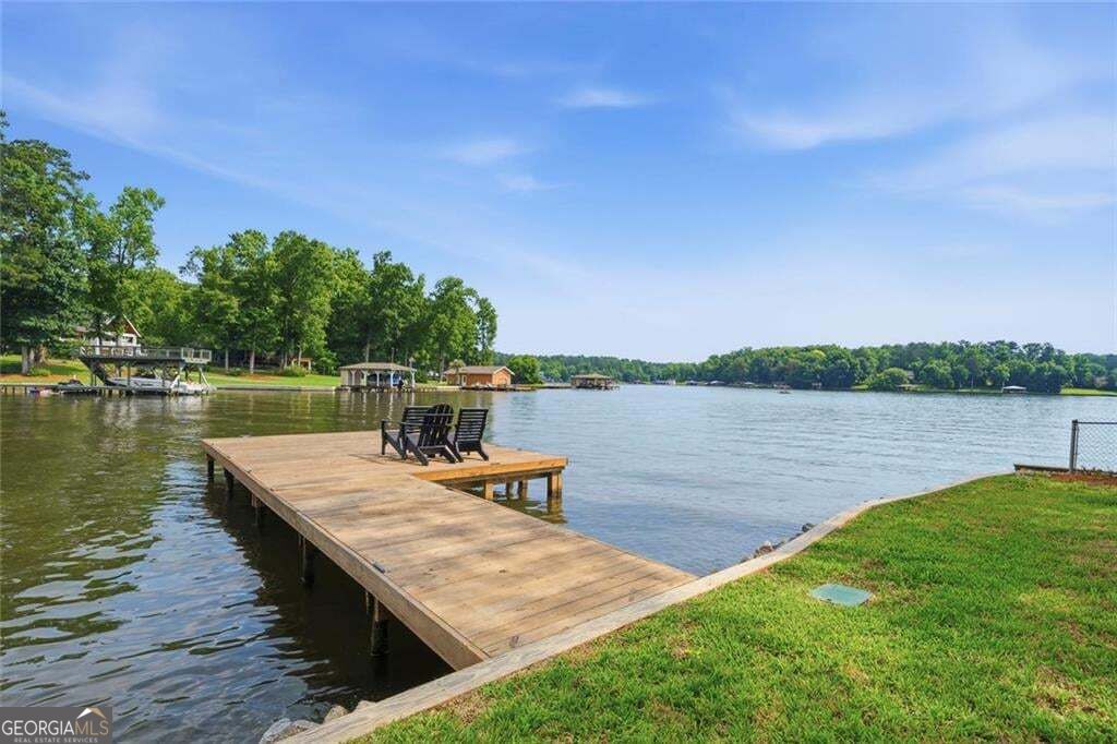 233 Lakeshore Drive Property Photo 8