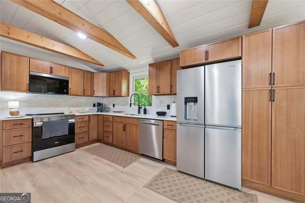 233 Lakeshore Drive Property Photo 24